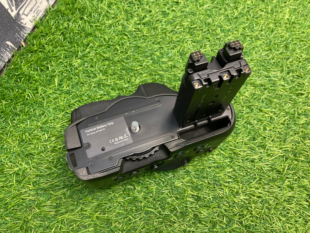 Vertical Battery Grip For Sony A77