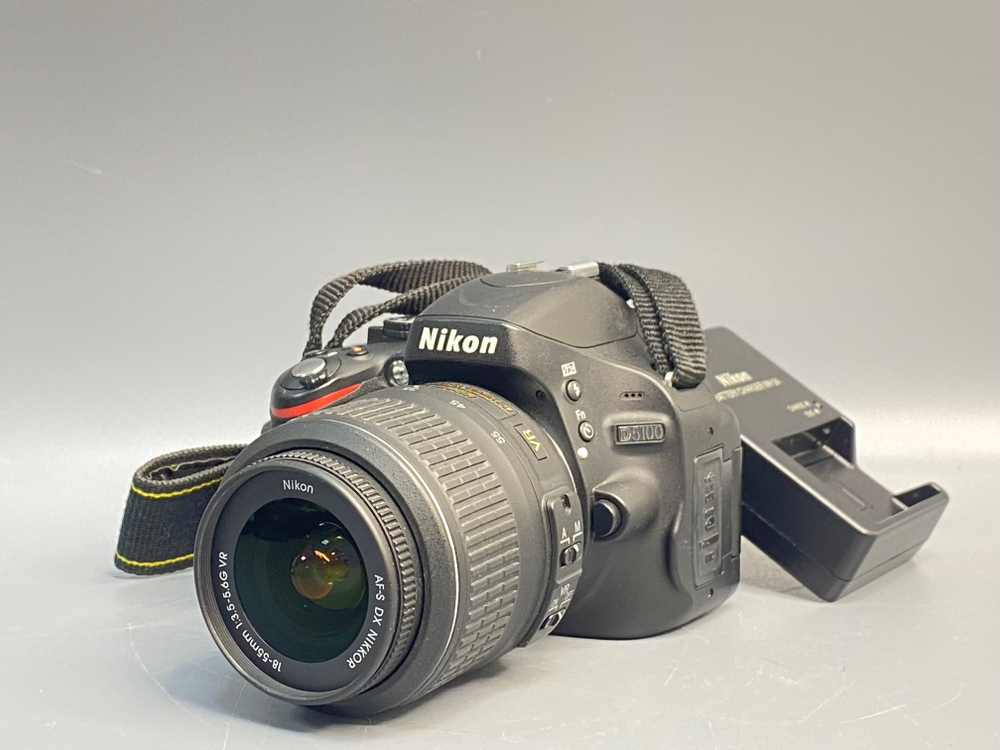 Nikon D5100 Kit 18-55mm 6000 кадров