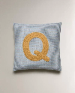 ZARA HOME ДЕТСКАЯ ПОДУШКА С ВЫШИВКОЙ В ВИДЕ БУКВЫ "Q", СИНИЙ