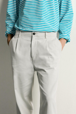 БРЮКИ ЧИНОС STRAIGHT FIT СО СКЛАДКАМИ — ZARA · 1063/440