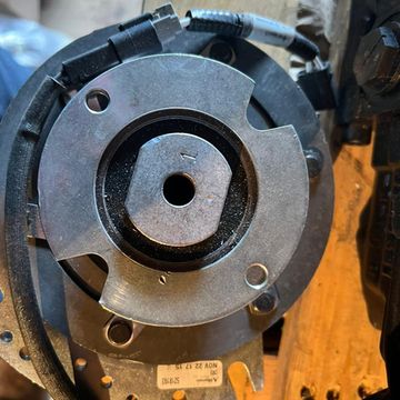 Запчасти Bourgault. Сливное устройство для корпуса, винт с шестигранной головкой и накаткой,болт, комплект звездочка, бронзовая втулка v2 BOURGAULT