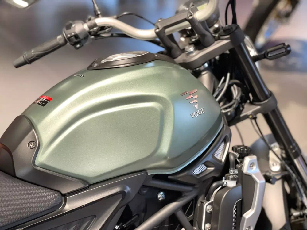 VOGE 300AC