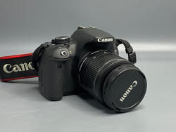 Canon EOS 650D Kit 18-55mm 3.5-5.6 IS 7.000 Кадров
