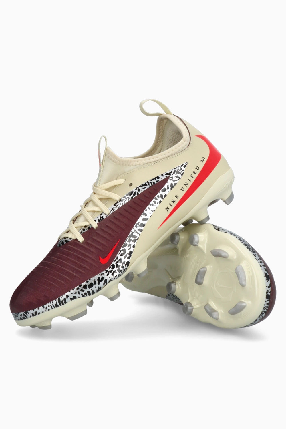 Бутсы Nike Phantom 6 Low Academy FG/MG Junior
