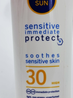 Солнцезащитный лосьон Nivea Sun Sensitive, SPF 30, с маслом жожоба, соком алоэ и витамином Е, 200 мл (Германия)