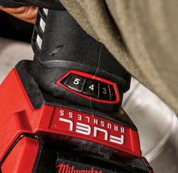 Аккумуляторная угловая шлифмашина Milwaukee M18 FSAGV125XB-0X FUEL 4933478436