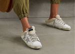 Кеды Golden Goose Superstar Sabot shearling-lined distressed glittered leather slip-on sneakers