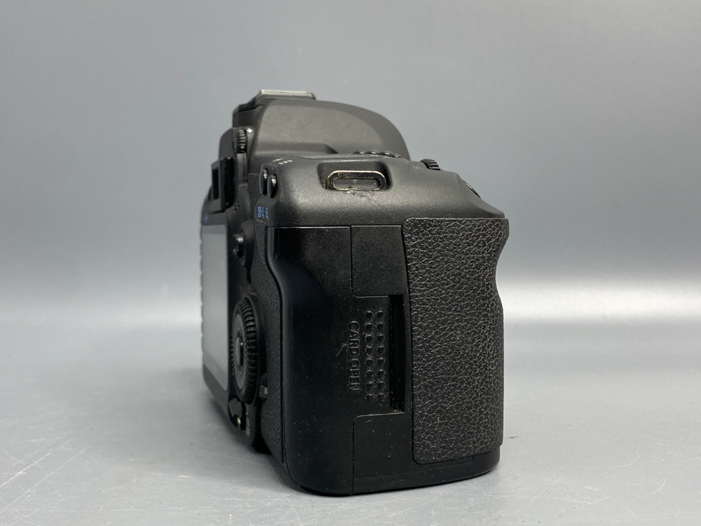 Canon EOS 5D Mark II 16.600 кадров
