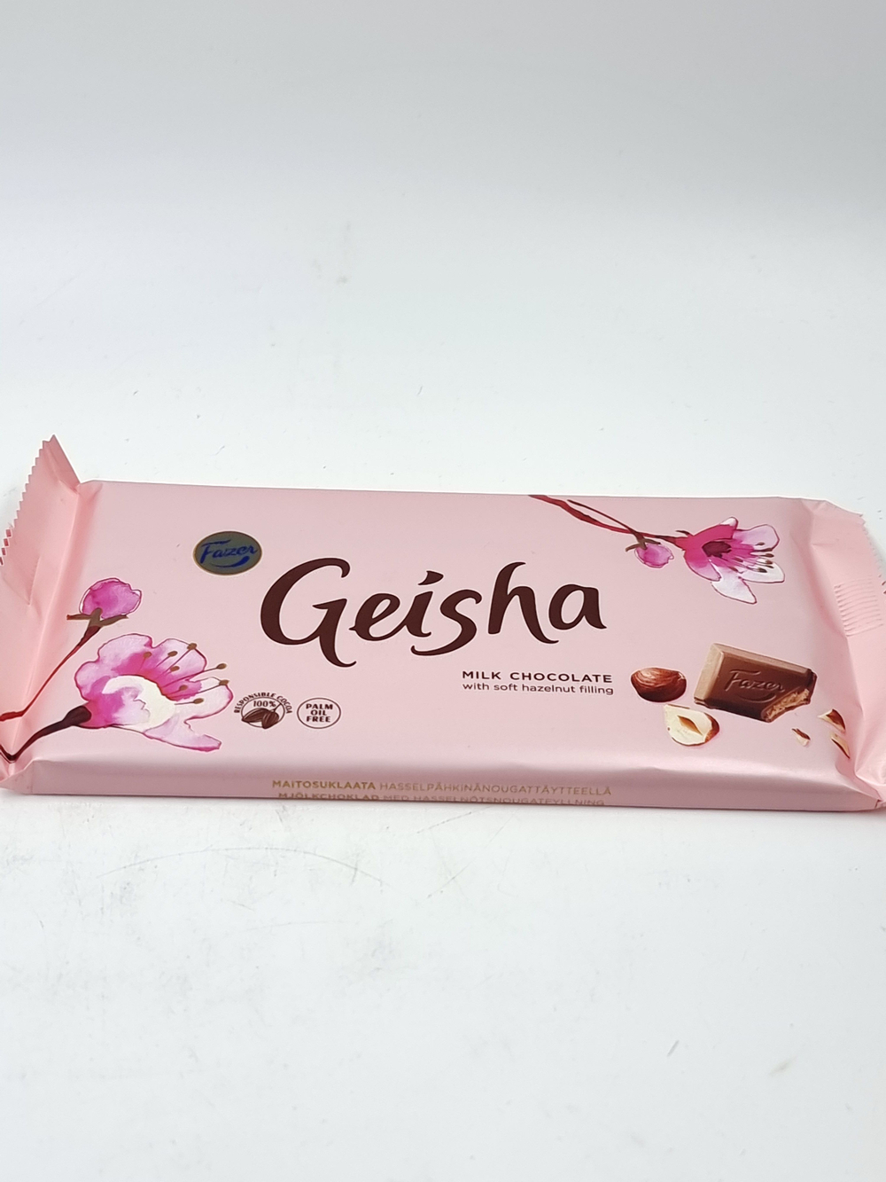 молочный шоколад Fazer Geisha с начинкой из тертого ореха 121 г (из Финляндии)