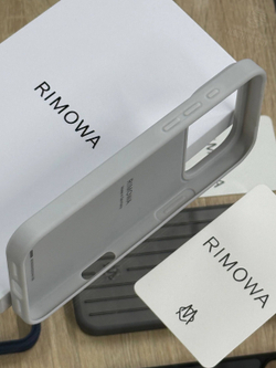 Чехол на iPhone 17 Pro Max Rimowa