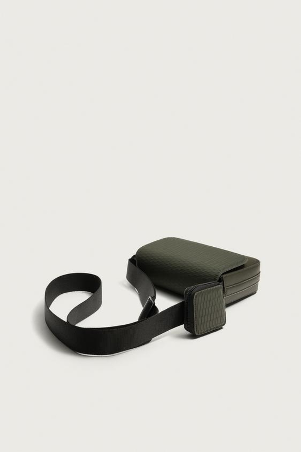 ZARA ПРОРЕЗИНЕННАЯ СУМКА С РЕЛЬЕФНЫМ УЗОРОМ, ЗЕЛЕНЫЙ ХАКИ