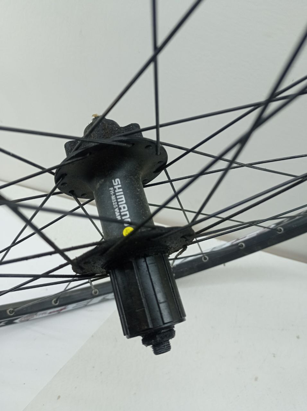 Колесо для велосипеда DT swiss  SubZero + shimano 525 26" (заднее)