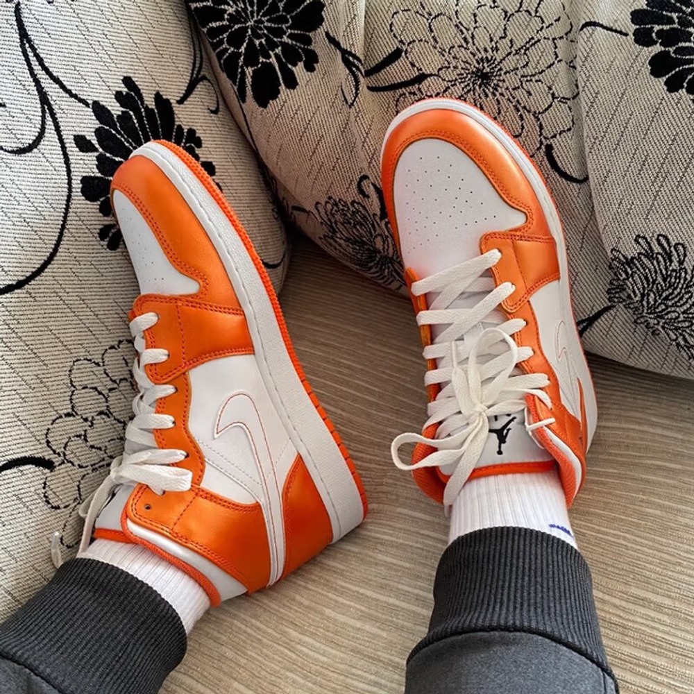 Jordan 1 Mid Metallic Orange GS