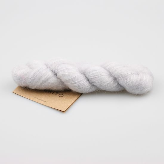 Пряжа MANOS DEL URUGUAY Cabrito (80% кид мохер, 20% полиамид)