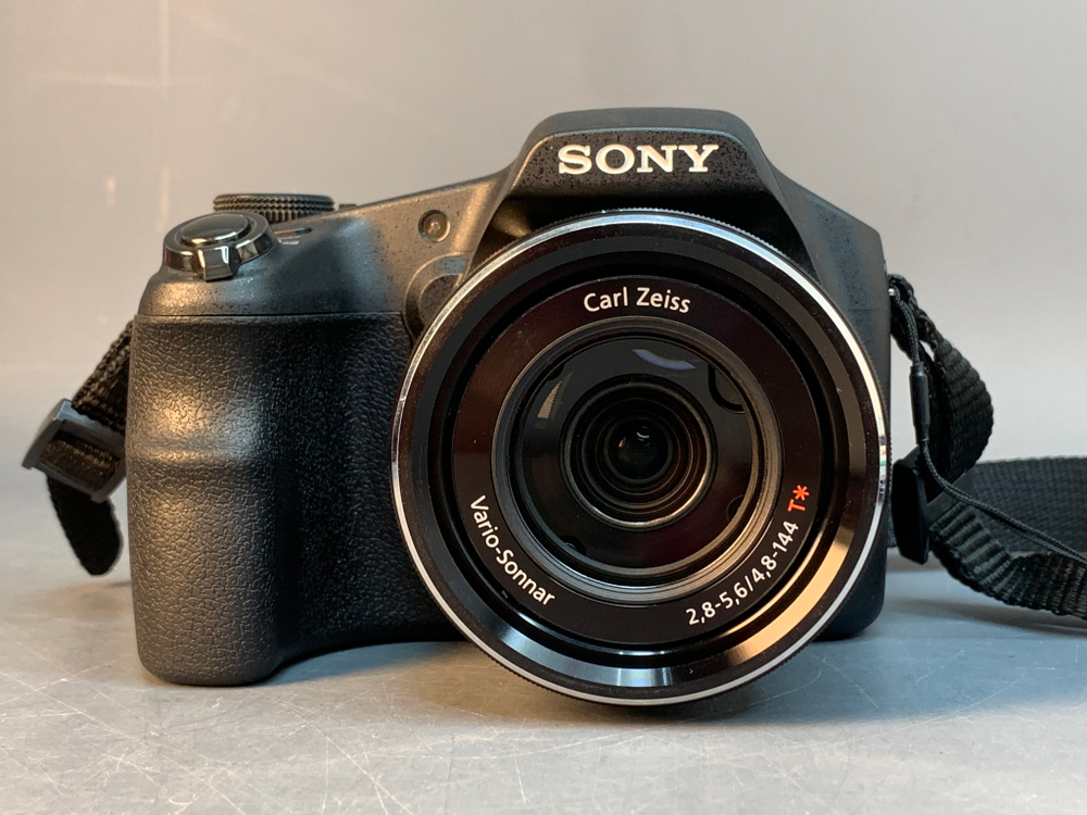 Sony Cyber-shot DSC-HX200