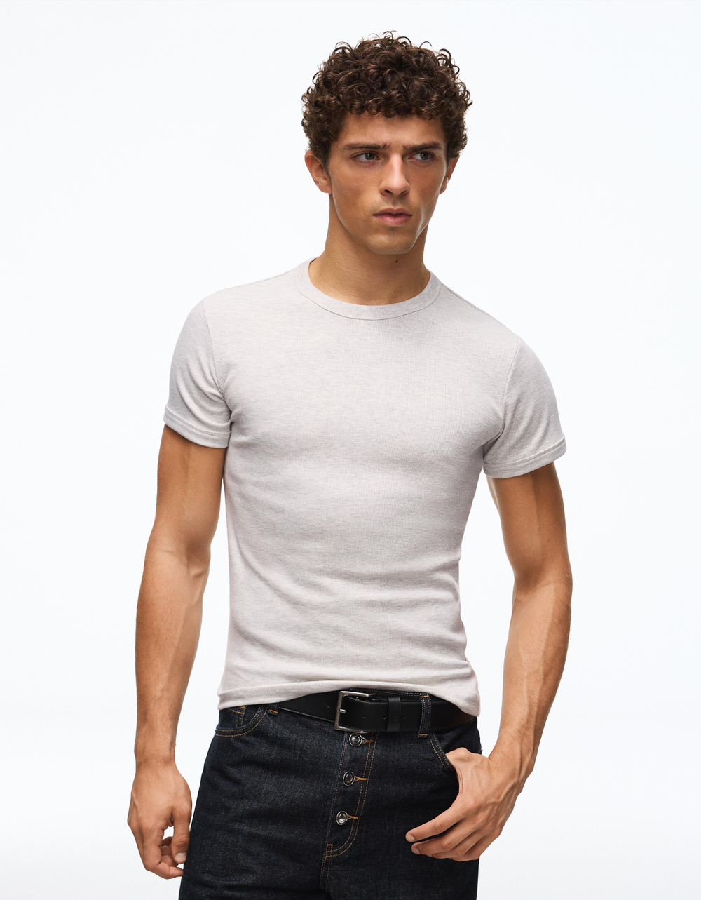 Мужская футболка slim fit в рубчик с коротким рукавом - BERSHKA
