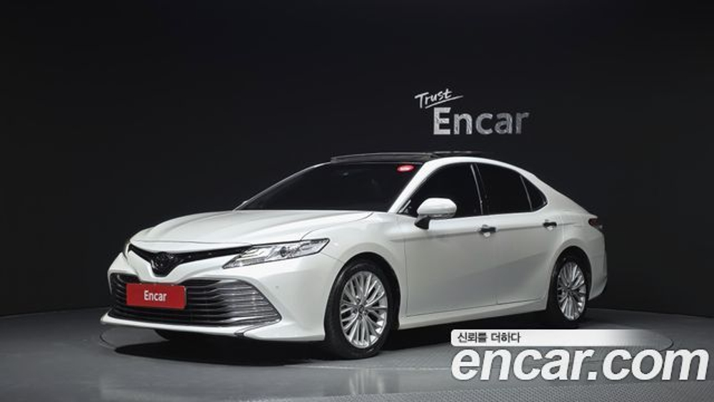 Toyota Camry 2.5 — 2019