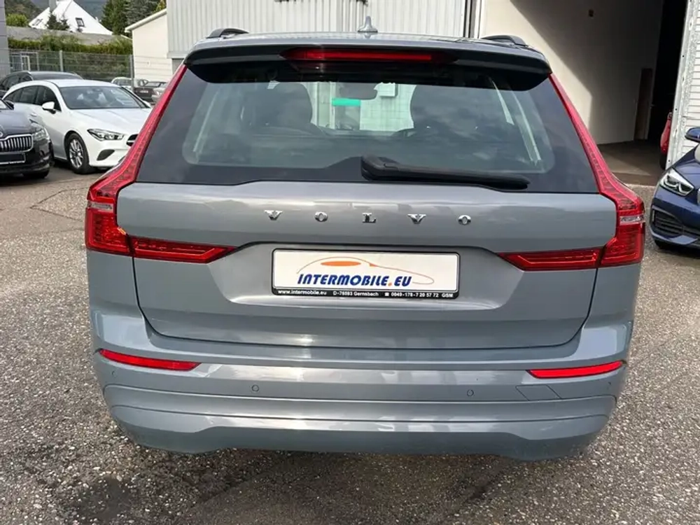 Volvo XC60 B4 Momentum Pro 2WD