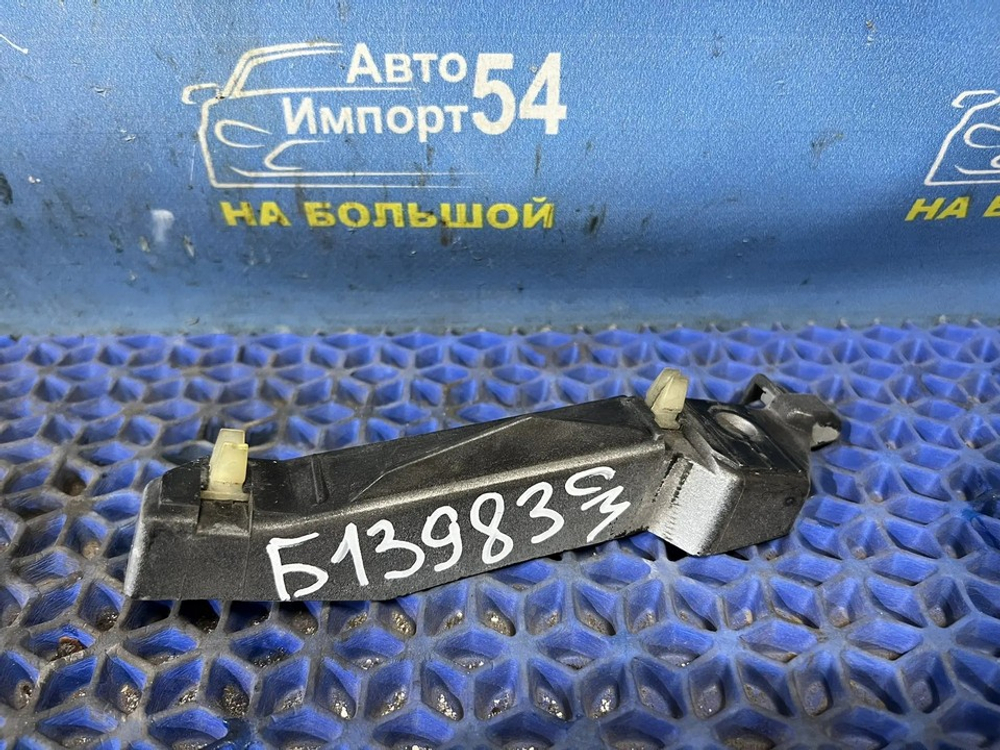 Крепление бампера переднее левое HYUNDAI SANTA FE 2005-2009