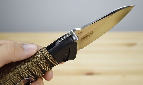 CRKT и дизайнер Ти Джей Шварц CRKT и дизайнер Ти Джей Шварц