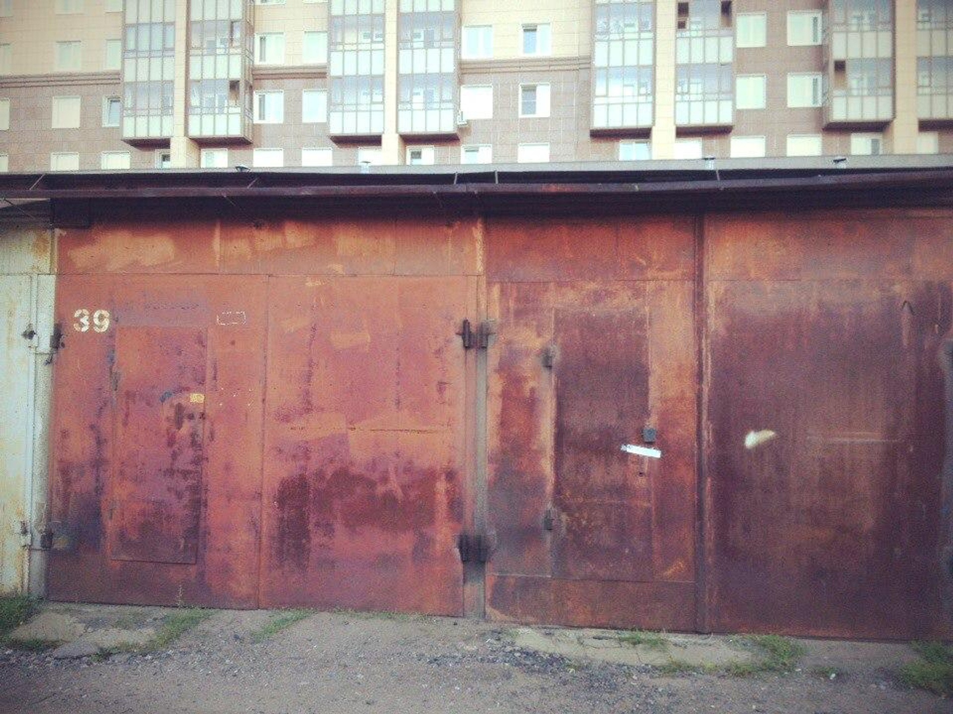 BOX39 — ГАРАЖ НА УЛИЦЕ ЕСЕНИНА В САНКТ-ПЕТЕРБУРГЕ.