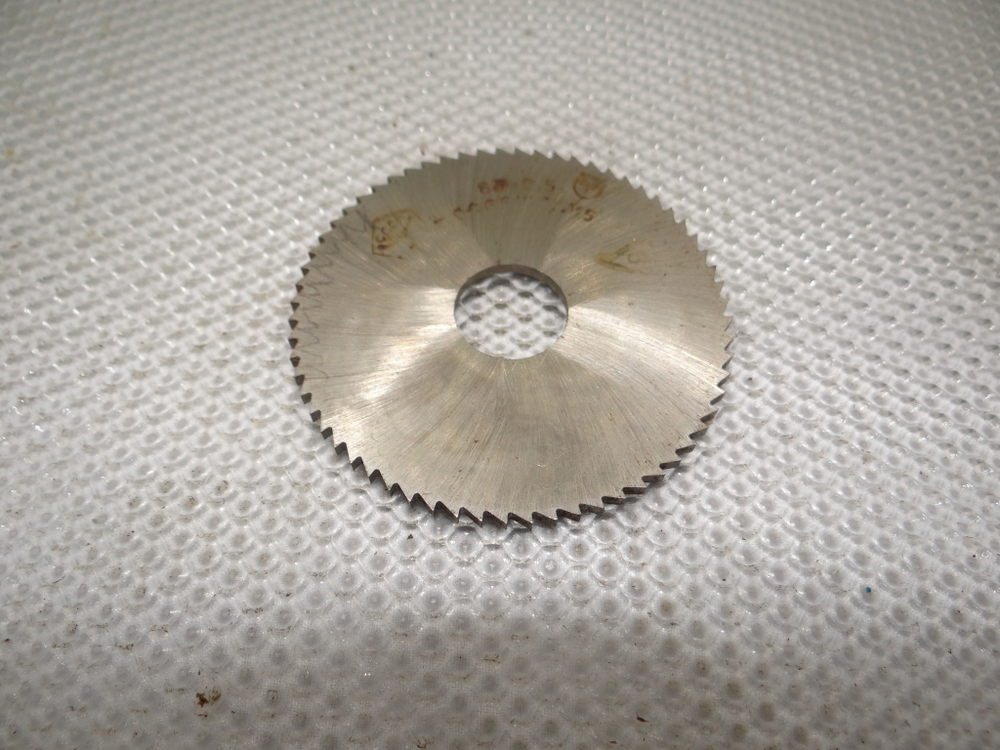 Фреза отрезная дисковая по металлу 63х2.5х16мм. z=64 Р6АМ5 СССР без фаски без шпонки