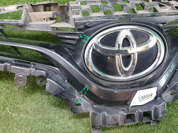 Решетка радиатора Toyota Camry xv70 (2017-2021)