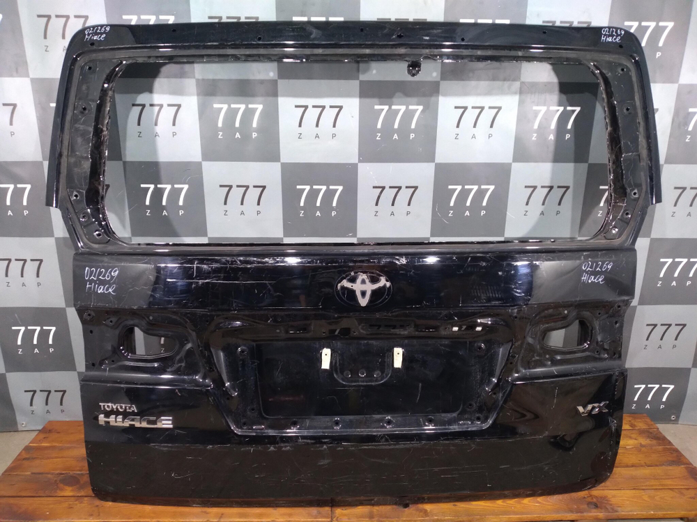 Крышка дверь багажника Toyota HiAce (H300) 19-22 Б/У Оригинал 6700526V40