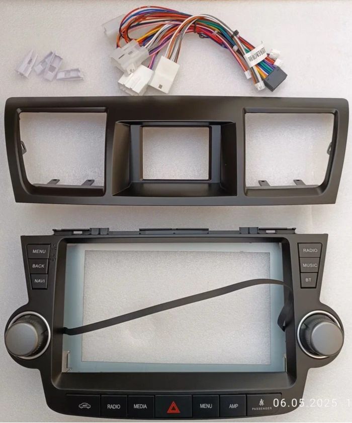Магнитола для Toyota Highlander 2 2007-2013 XU40 - Kuberg SF-1431-2 (рамка кнопки + крутилки) QLed+2K, Android 13, Быстрейшая, CarPlay, 4G SIM-слот