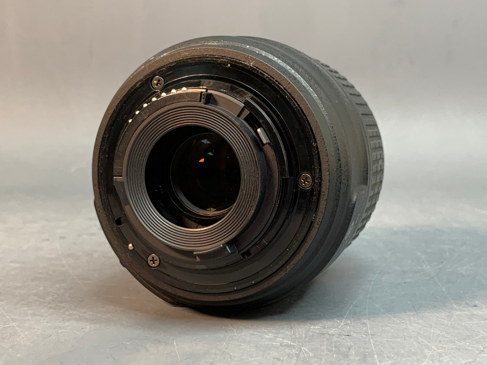Nikon D3200 kit 18-55mm 3.5-5.6G VR 9.500 кадров