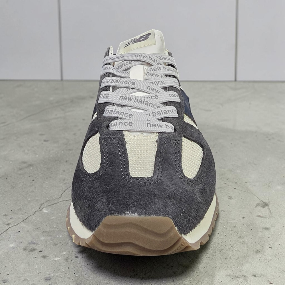 New Balance 471 • Cream Gray