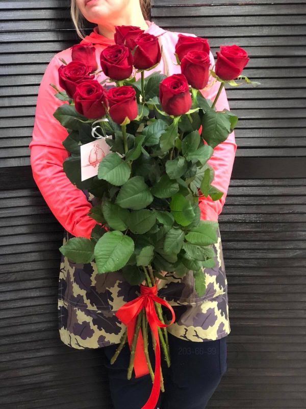 Букет из 11 метровых голландских роз 100 см #3757 Букет из 11 метровых голландских роз 100 см #3757