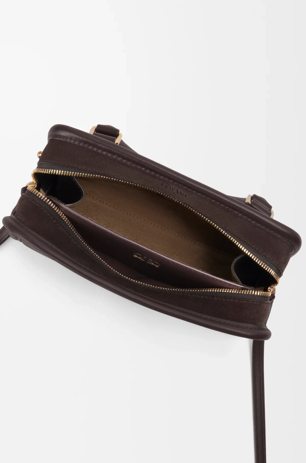Loewe Мини-сумка Amazona 180 из мягкой телячьей кожи, темно-каштановый