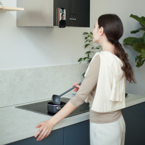 Чехол для iPhone 13 Pro из кожи крокодила розового цвета