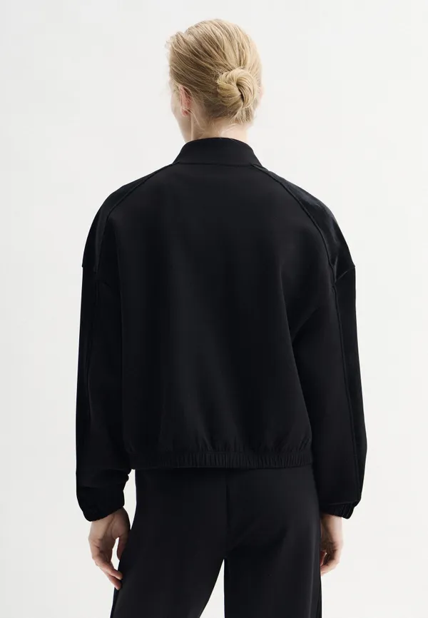 Толстовка на молнии женская EMPORIO ARMANI