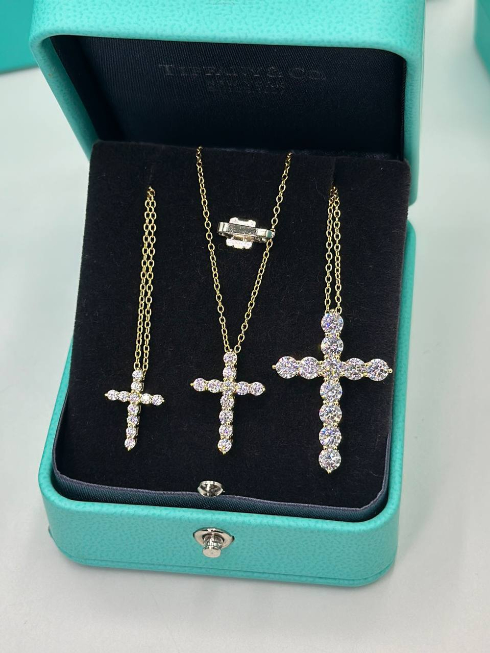 Крест Tiffany & Co.