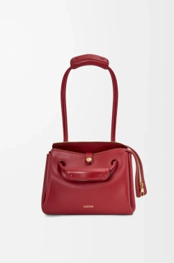 Loewe Маленькая сумка Madrid из мягкой телячьей кожи, красный