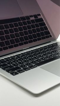 MacBook Air 13 M1 8/256gb Silver