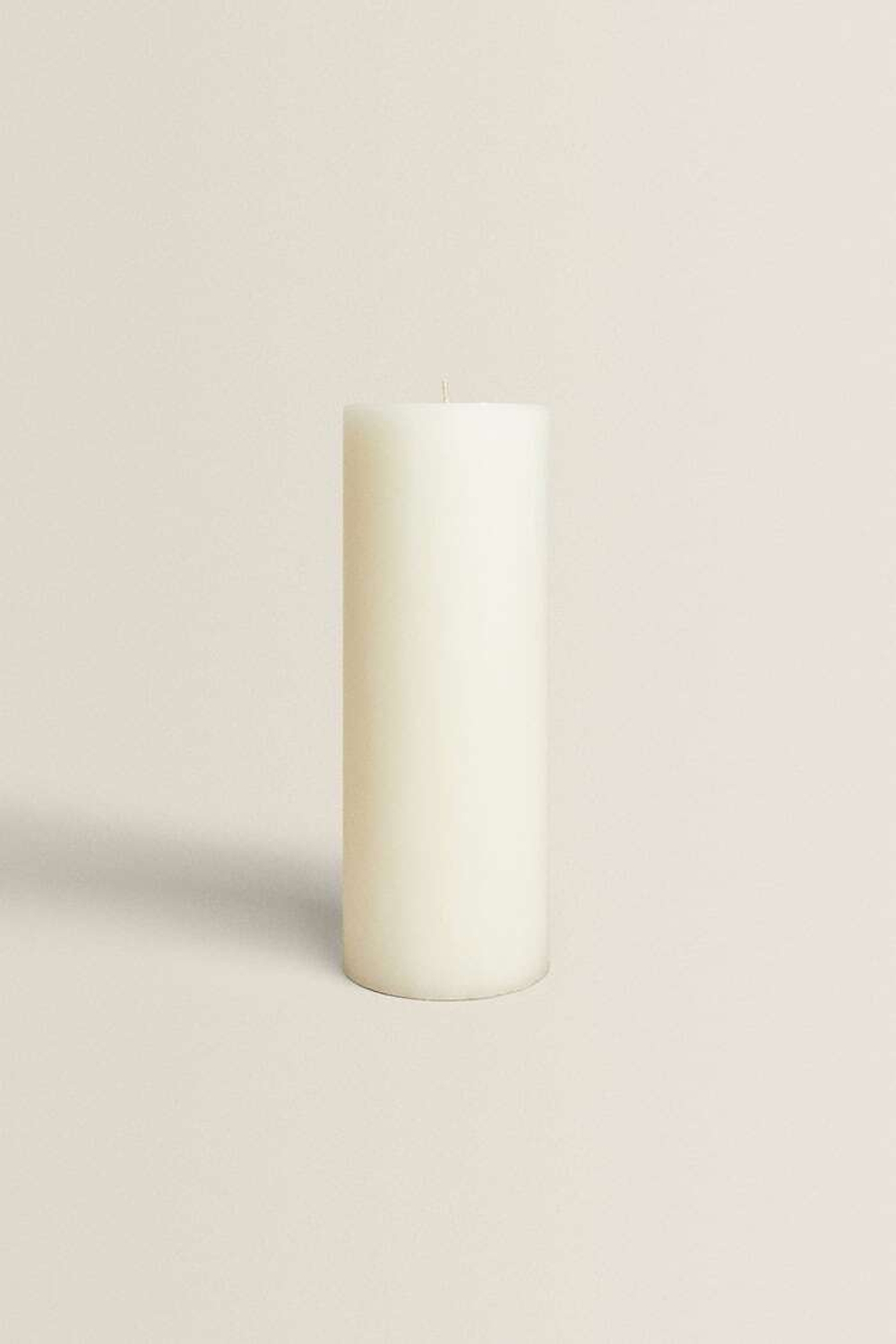 ZARA HOME ДЛИННАЯ ЦИЛИНДРИЧЕСКАЯ СВЕЧА, БЕЛЫЙ
