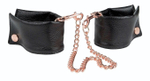 Черные мягкие наручники Entice French Cuffs с цепью (Цвет: черный)