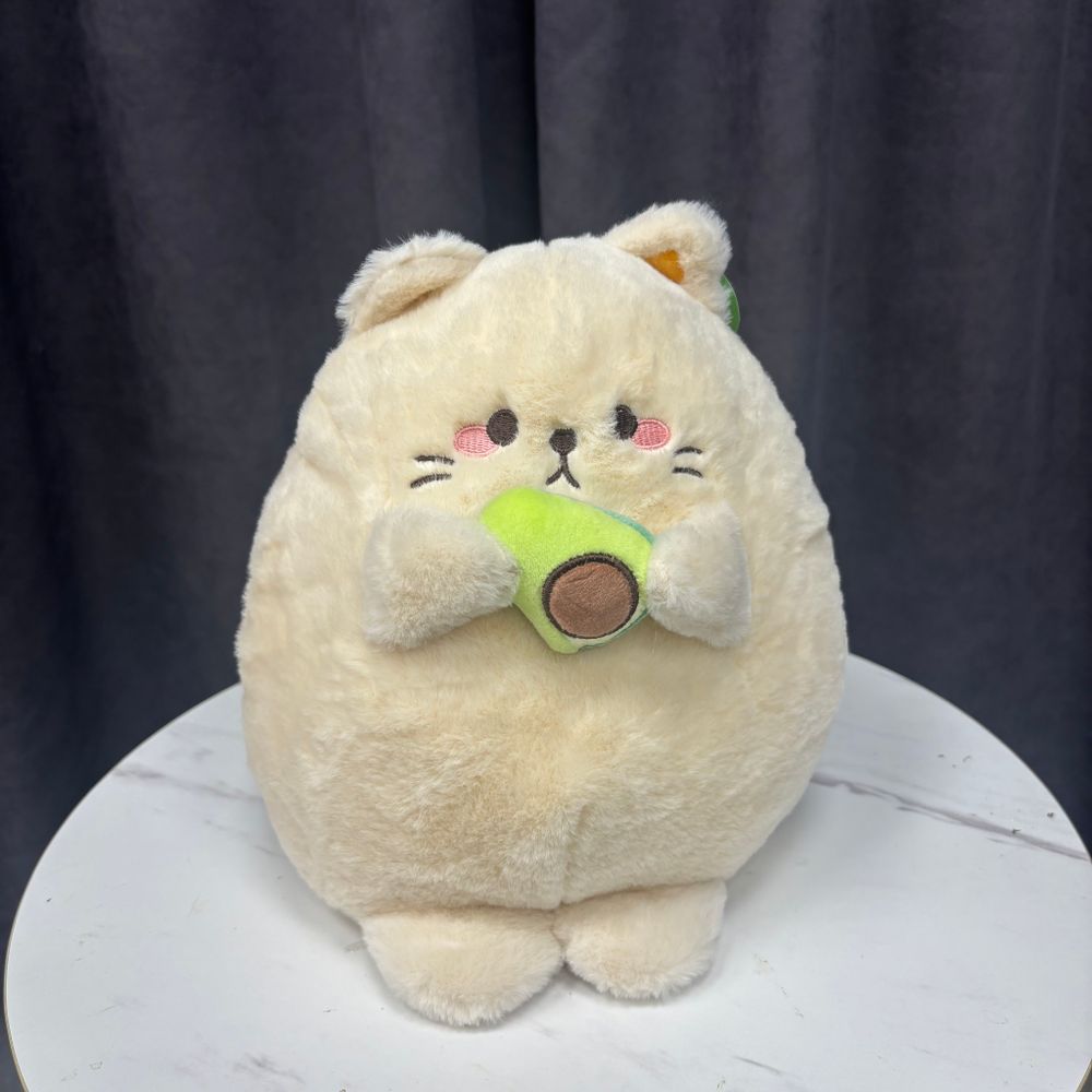 Кошка бежевая с авокадо
