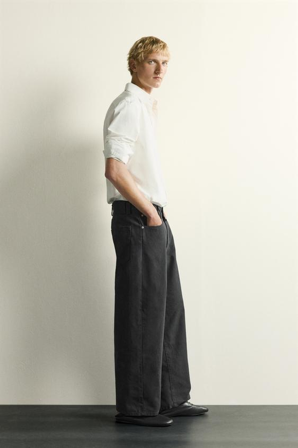 ZARA ДЖИНСЫ STRAIGHT RELAXED FIT, ЧЕРНЫЙ