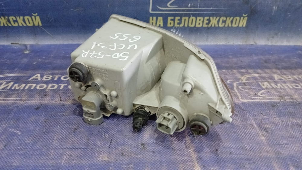Туманка правая TOYOTA CELSIOR 2000-2003