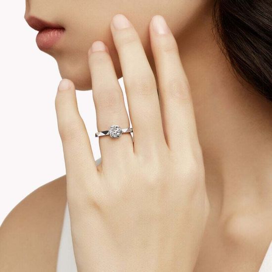 Помолвочное кольцо Graff Laurence Graff Signature Diamond Ring