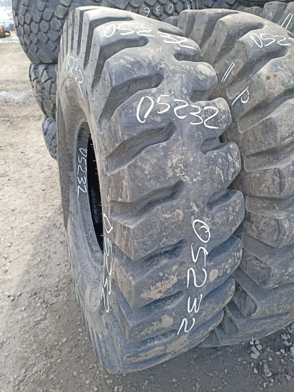 14.00-24 BKT Rock Grip  шина б/у