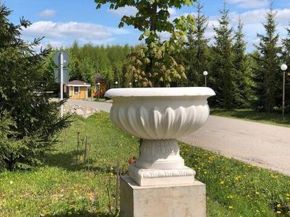 Заказана партия вазонов для западной части «Романовского Парка»