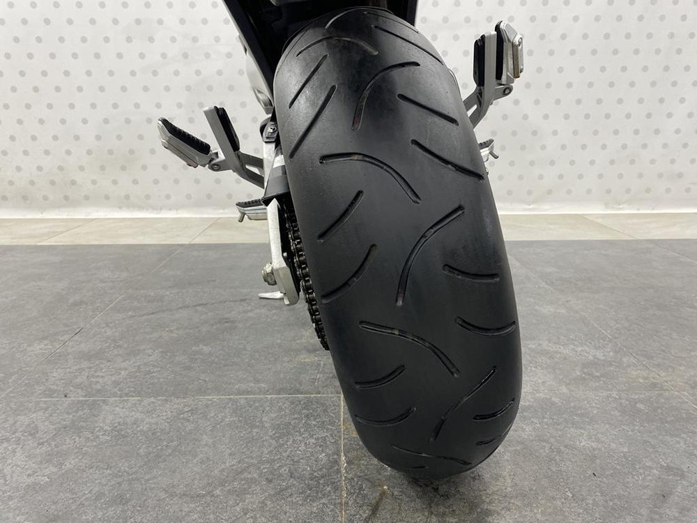 Suzuki GSR400 2006