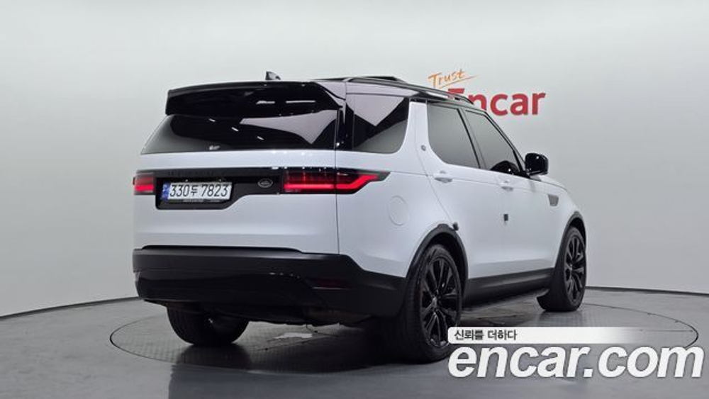 Land Rover Discovery D250 SE — 2023