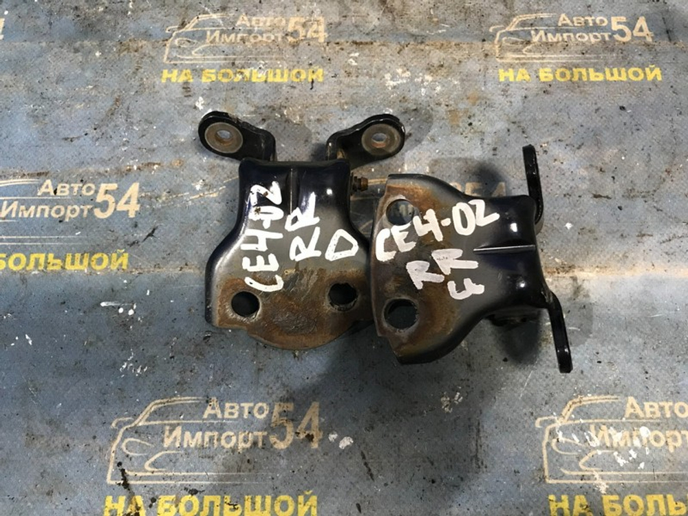 Петля двери задней правой Honda RAFAGA 1995