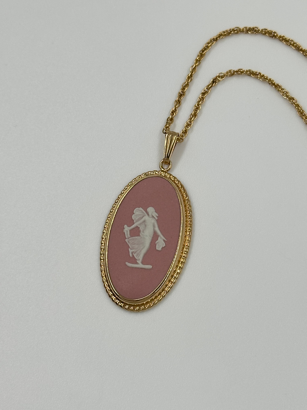Кулон Wedgwood розовый